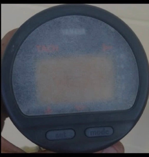Yamaha 6Y5 gauge with a cloudy and faded exterior lens before restoration