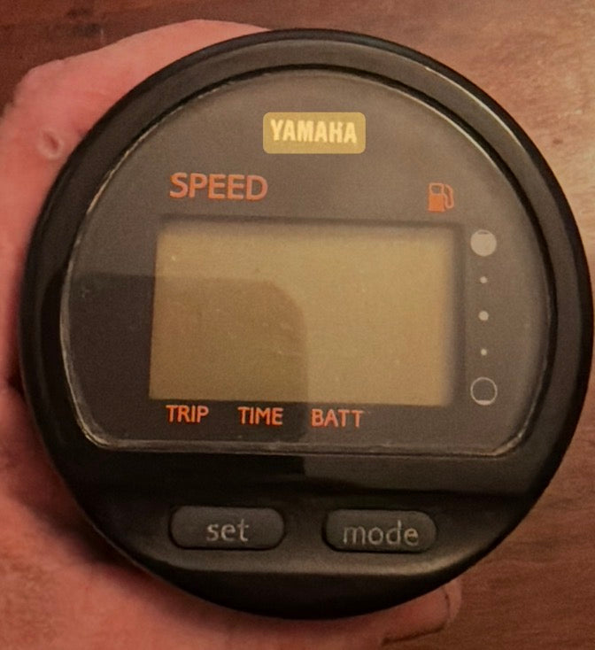Yamaha 6Y5 speedometer with a faded LCD before restoration